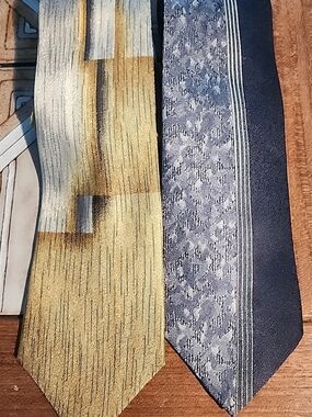 Bill Blass Black Label Silk Abstract  Patterned Men’s Ties Neckties Lot Of 2